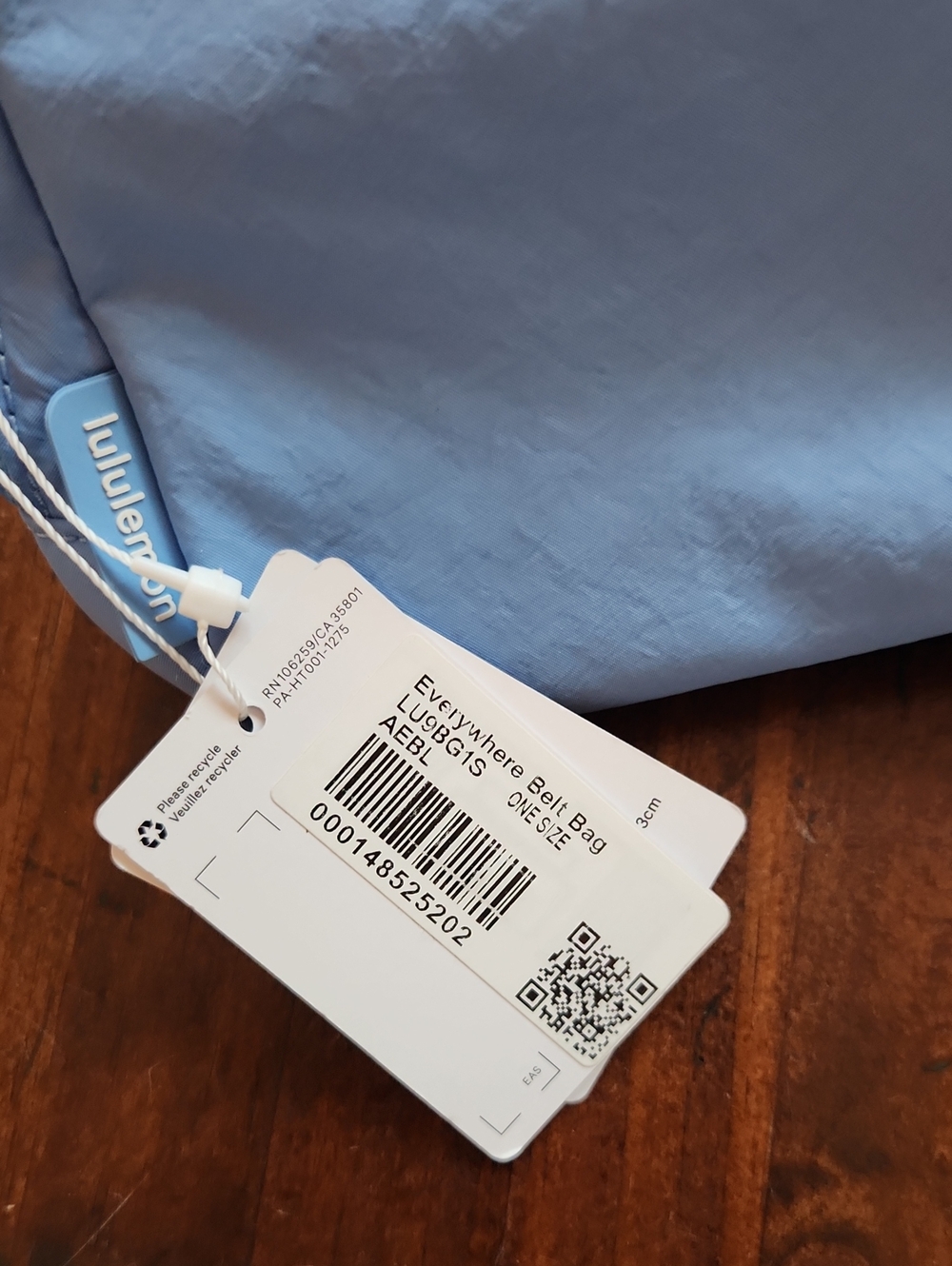 Lululemon Powder Blue 1L Belt bag NWT - Picture 2 of 3